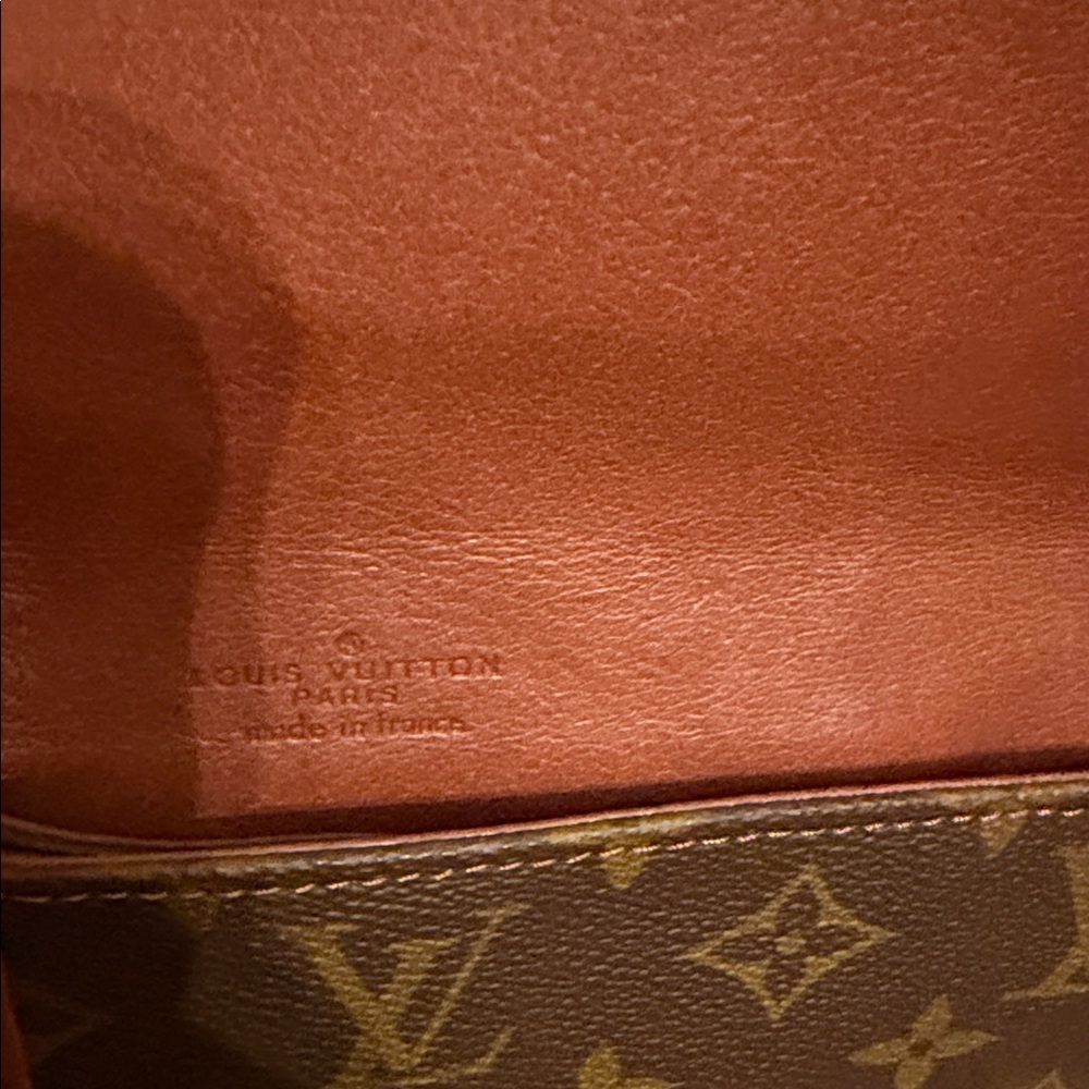Vintage Louis Vuitton Monogram Clutch - Picture 8 of 16